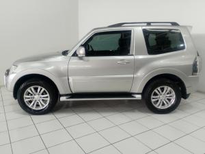 Mitsubishi Pajero 3-door 3.2DI-D GLS - Image 3