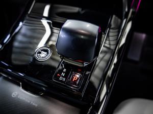 Land Rover Range Rover Sport 4.4 SV+ - Image 16