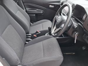 Toyota Vitz 1.0 XR manual - Image 9