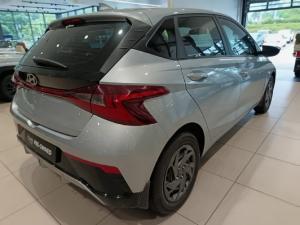 Hyundai i20 1.4 Premium - Image 12