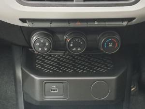 Renault Kiger 1.0 Evolution - Image 10