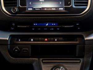 Opel Zafira Life 2.0TD Edition - Image 11