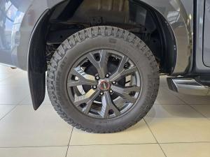 Isuzu D-Max 3.0TD double cab V-Cross - Image 5