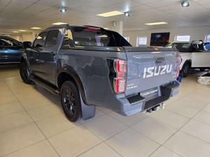 Isuzu D-Max 3.0TD double cab V-Cross - Image 9