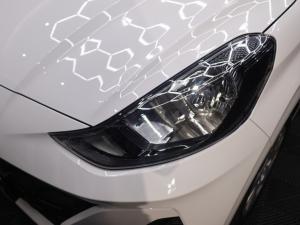 Hyundai Grand i10 1.0 Premium hatch - Image 6