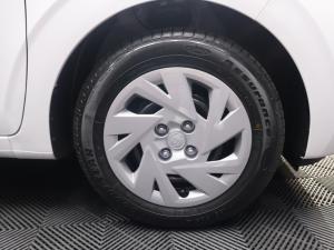 Hyundai Grand i10 1.0 Premium hatch - Image 7