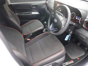 Hyundai Grand i10 1.0 Premium hatch - Image 9
