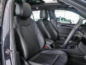 Volkswagen Tiguan 2.0TSI R-Line 4Motion - Image 20