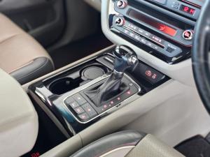 Kia Grand Sedona 3.3 V6 SXL - Image 13