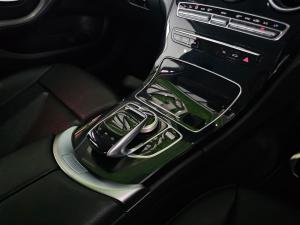 Mercedes-Benz C-Class C220d - Image 12