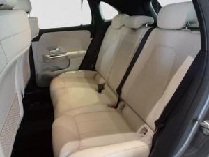 Mercedes-Benz GLA GLA200 - Image 15