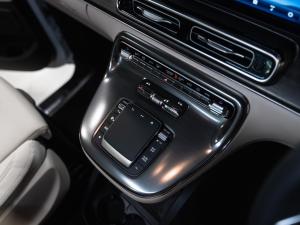 Mercedes-Benz V-Class V300d Exclusive - Image 17