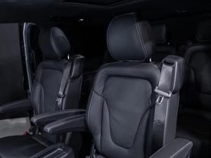 Mercedes-Benz V-Class V300d Exclusive - Image 13