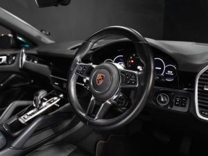 Porsche Cayenne coupe - Image 10