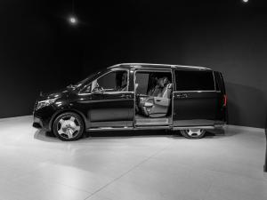 Mercedes-Benz V-Class V300d Exclusive - Image 11