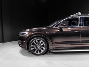 Volkswagen Touareg V6 TDI Executive R-Line - Image 6