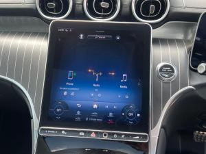 Mercedes-Benz GLC GLC300d 4Matic Avantgarde - Image 17