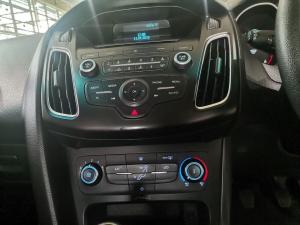 Ford Focus hatch 1.6TDCi Ambiente - Image 12