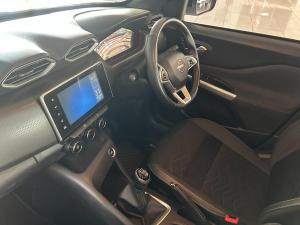 Nissan Magnite 1.0 Turbo Acenta Plus manual - Image 11