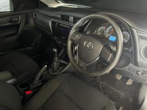 Toyota Corolla Quest 1.8 Plus manual - Image 11