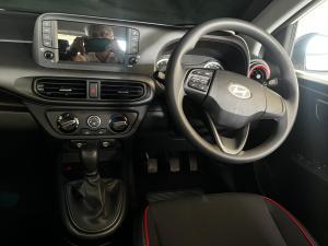Hyundai Grand i10 1.0 Premium hatch - Image 9