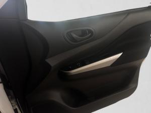 Nissan Navara 2.5DDTi single cab XE - Image 11