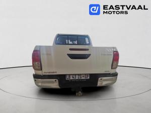 Toyota Hilux 2.4GD-6 double cab 4x4 Raider manual - Image 10