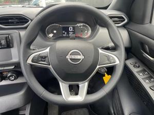 Nissan Magnite 1.0 Visia auto - Image 17