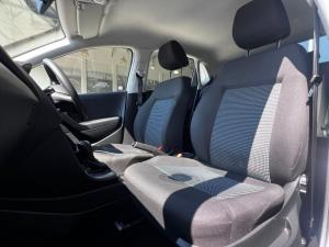 Volkswagen Polo Vivo hatch 1.6 Comfortline auto - Image 11