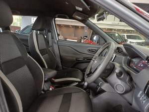 Nissan Magnite 1.0 Turbo Acenta Kuro auto - Image 12