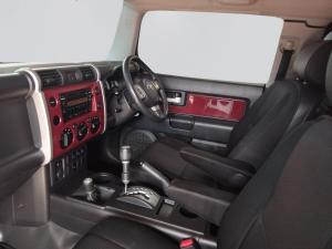 Toyota L/CRUISER FJ 4.0 V6 Cruiser - Image 3