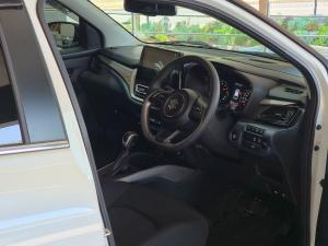 Suzuki Baleno 1.5 GLX auto - Image 12