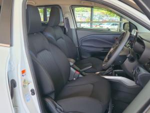 Suzuki Baleno 1.5 GLX auto - Image 13