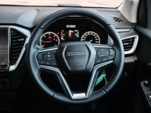 Isuzu D-Max 1.9TD double cab LS auto - Image 11