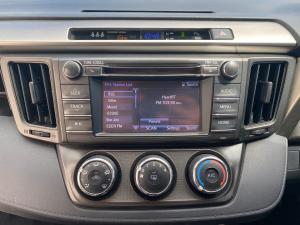 Toyota RAV4 2.0 GX - Image 10