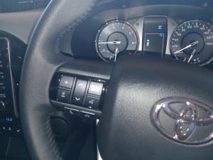 Toyota Hilux 2.8GD-6 double cab Raider auto - Image 9