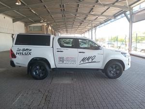 Toyota Hilux 2.8GD-6 double cab Raider auto - Image 3