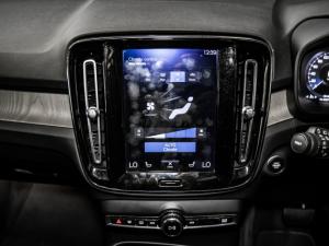 Volvo XC40 D4 AWD Inscription - Image 17