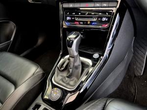 Volkswagen T-Roc 2.0TSI 4Motion R-Line - Image 22