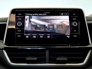 Volkswagen T-Roc 2.0TSI 4Motion R-Line - Image 25