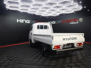 Hyundai H-100 Bakkie 2.6D deck (aircon) - Image 4