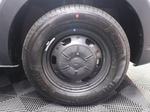 Renault Triber 1.0 Evolution - Image 7