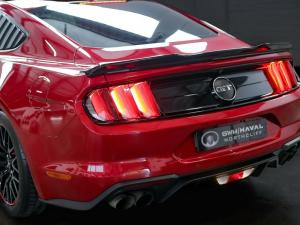 Ford Mustang 5.0 GT fastback - Image 10