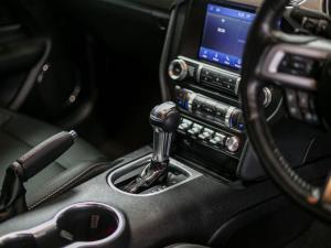 Ford Mustang 5.0 GT fastback - Image 14