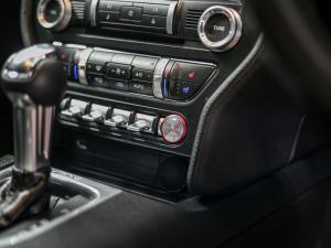 Ford Mustang 5.0 GT fastback - Image 15