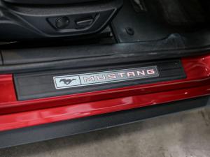 Ford Mustang 5.0 GT fastback - Image 18