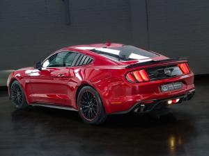 Ford Mustang 5.0 GT fastback - Image 5