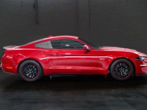 Ford Mustang 5.0 GT fastback - Image 8