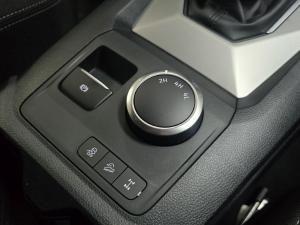 Volkswagen Amarok 2.0BiTDI double cab Life 4Motion - Image 9