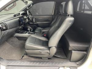 Toyota Hilux 2.8GD-6 Xtra cab 4x4 Legend 50 auto - Image 9